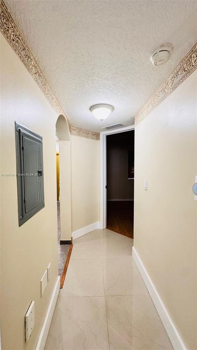 Под контрактом: $215,000 (2 спален, 2 ванн, 822 Квадратных фут)