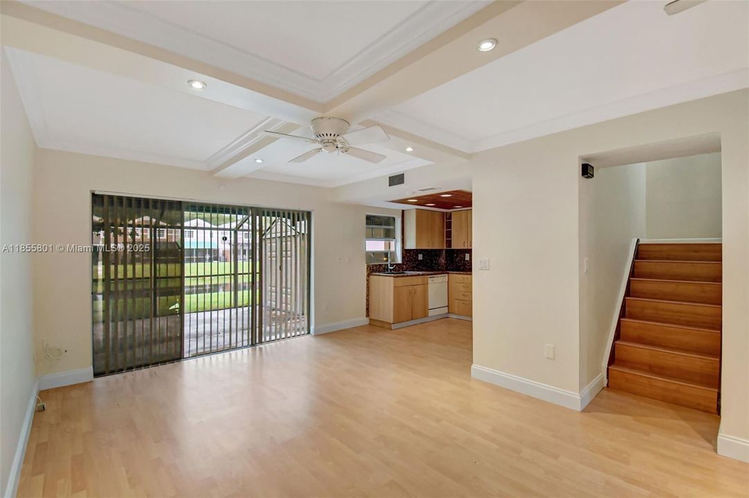 En Venta: $419,900 (3 camas, 3 baños, 1459 Pies cuadrados)