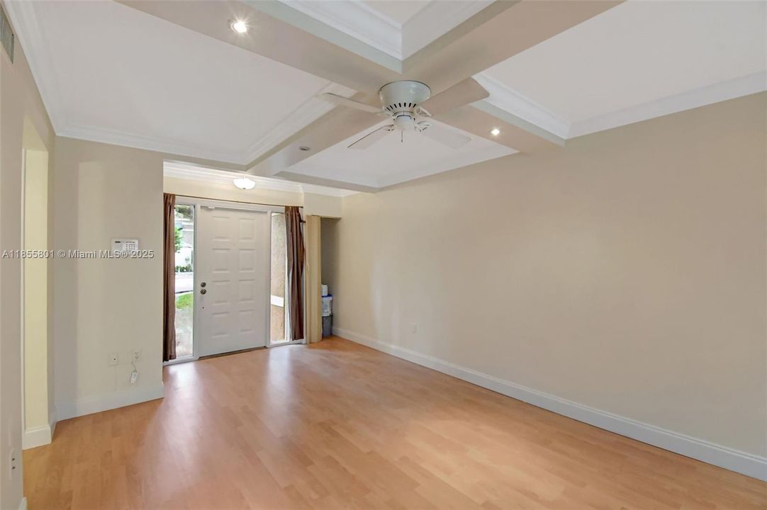 En Venta: $419,900 (3 camas, 3 baños, 1459 Pies cuadrados)