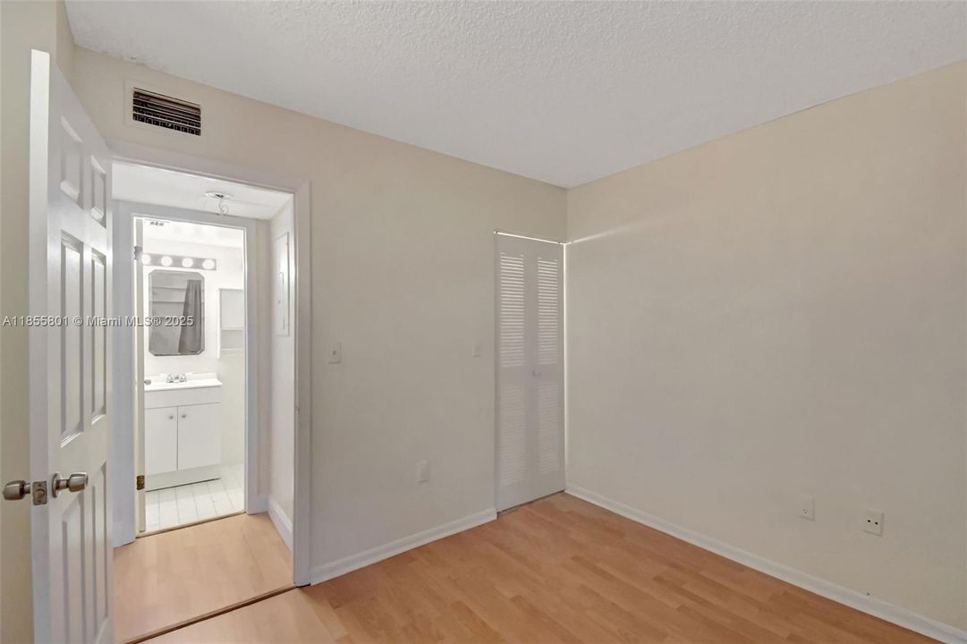 En Venta: $419,900 (3 camas, 3 baños, 1459 Pies cuadrados)