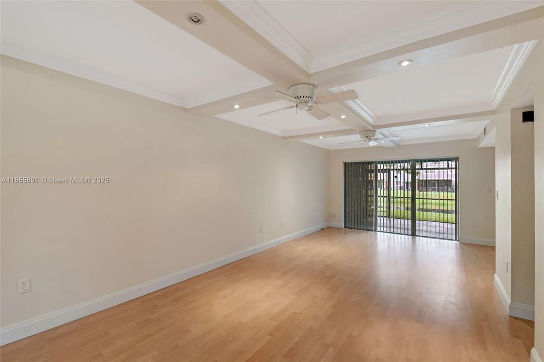 En Venta: $419,900 (3 camas, 3 baños, 1459 Pies cuadrados)