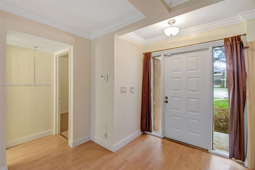 En Venta: $419,900 (3 camas, 3 baños, 1459 Pies cuadrados)