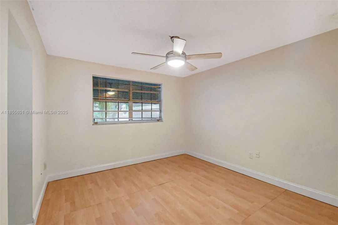 En Venta: $419,900 (3 camas, 3 baños, 1459 Pies cuadrados)