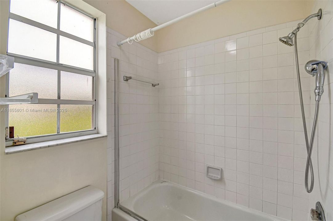 En Venta: $419,900 (3 camas, 3 baños, 1459 Pies cuadrados)