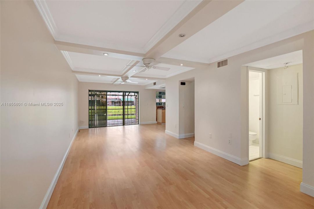 En Venta: $419,900 (3 camas, 3 baños, 1459 Pies cuadrados)