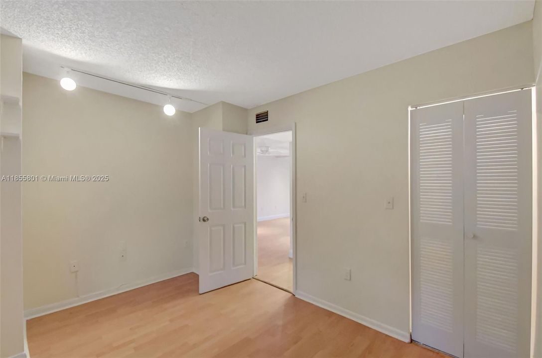 En Venta: $419,900 (3 camas, 3 baños, 1459 Pies cuadrados)