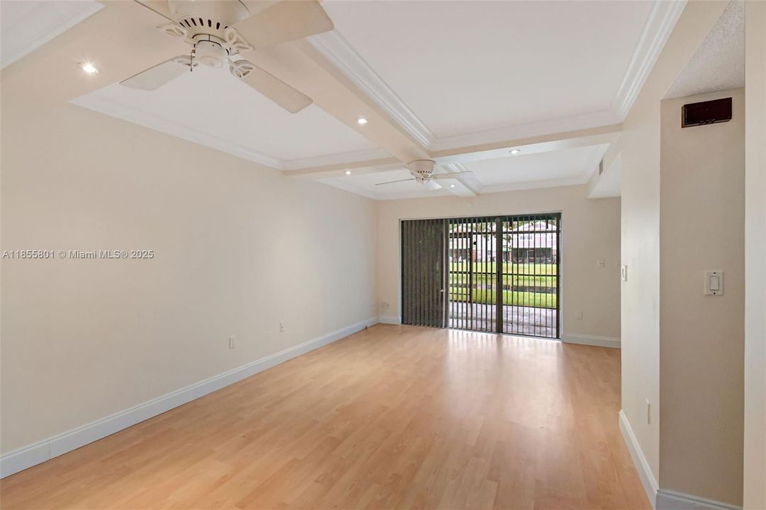 En Venta: $419,900 (3 camas, 3 baños, 1459 Pies cuadrados)