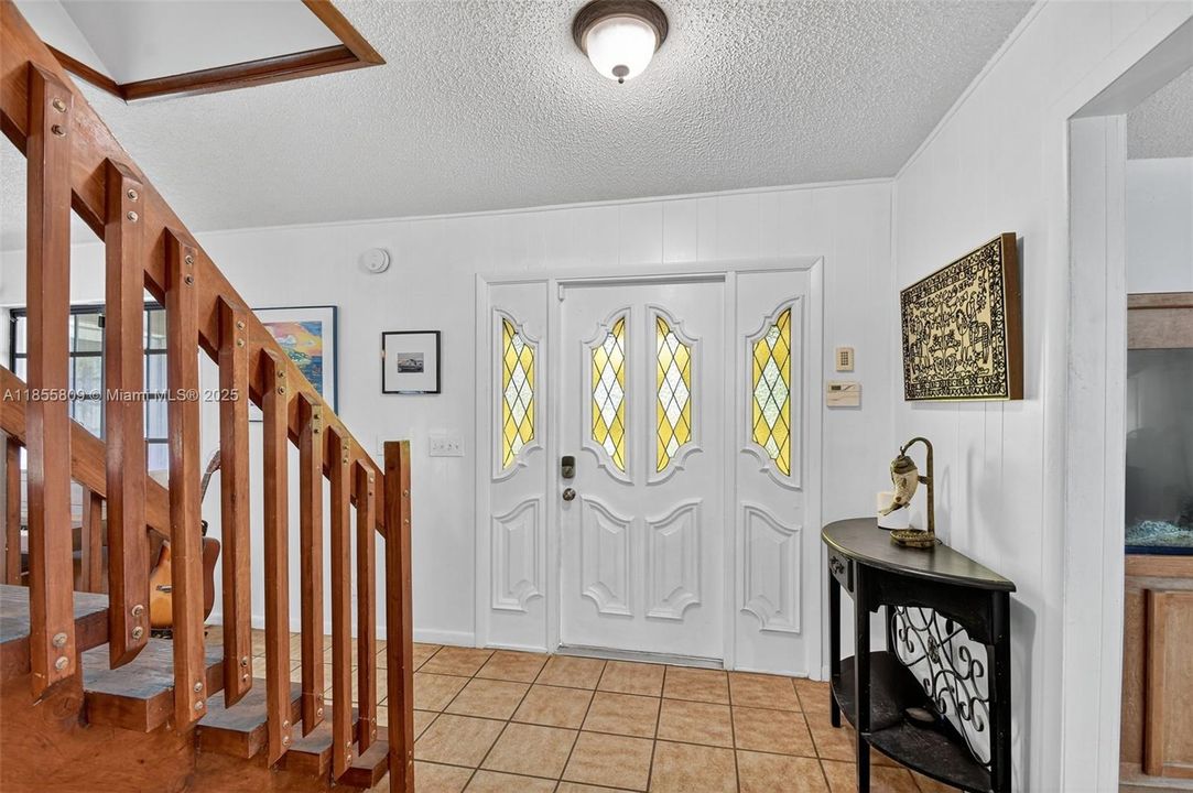 Vendido Recientemente: $750,000 (4 camas, 3 baños, 2824 Pies cuadrados)