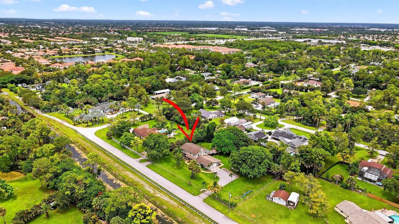 Vendido Recientemente: $750,000 (4 camas, 3 baños, 2824 Pies cuadrados)