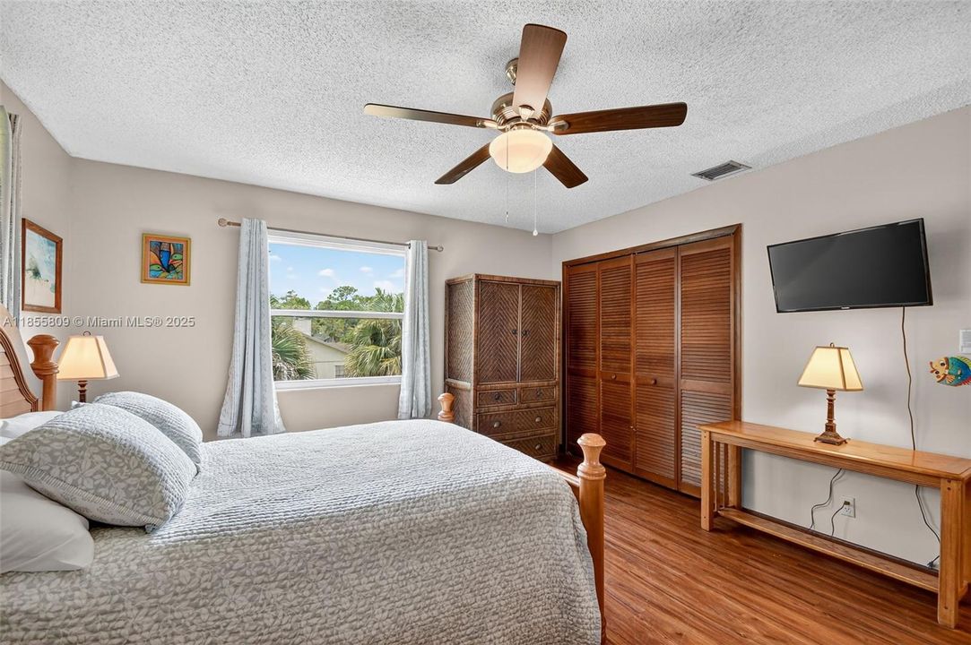 Vendido Recientemente: $750,000 (4 camas, 3 baños, 2824 Pies cuadrados)