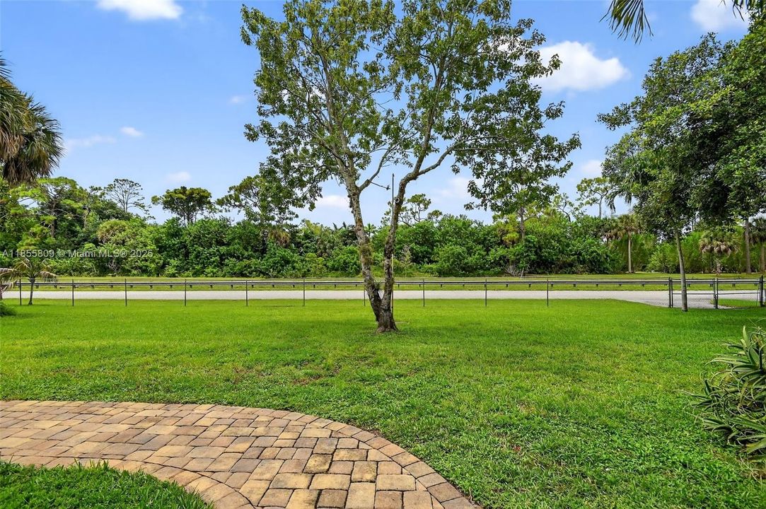 Vendido Recientemente: $750,000 (4 camas, 3 baños, 2824 Pies cuadrados)