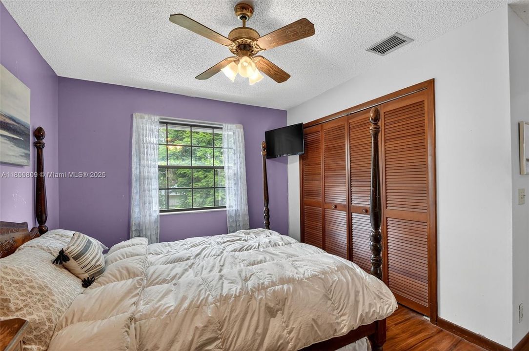 Vendido Recientemente: $750,000 (4 camas, 3 baños, 2824 Pies cuadrados)