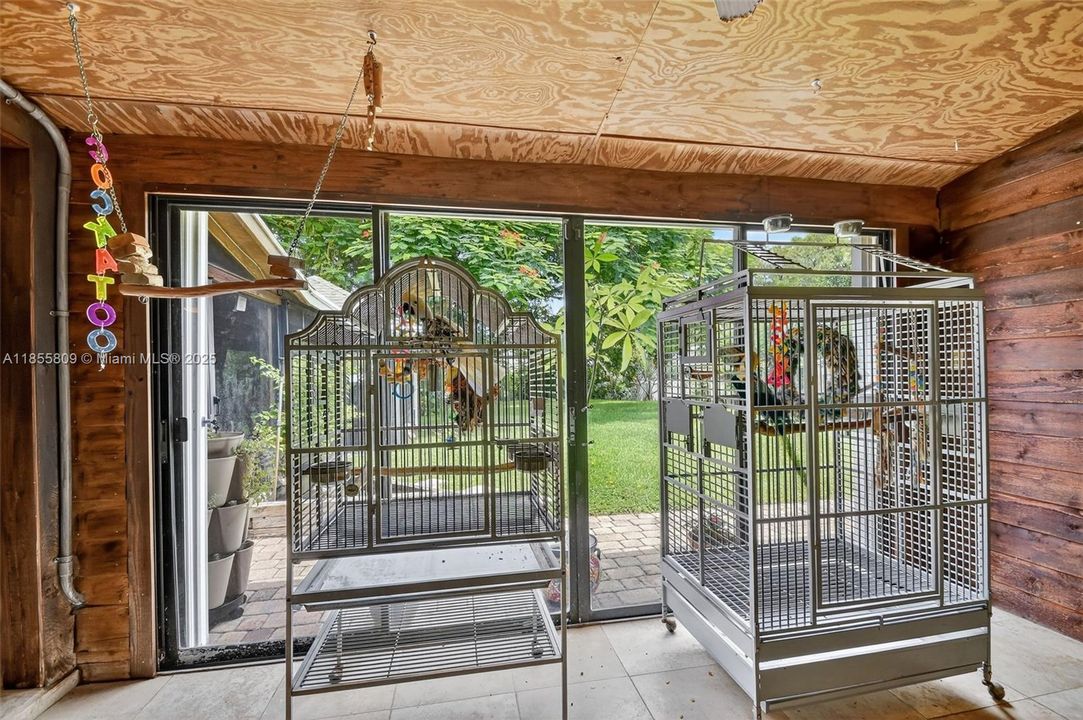 Vendido Recientemente: $750,000 (4 camas, 3 baños, 2824 Pies cuadrados)