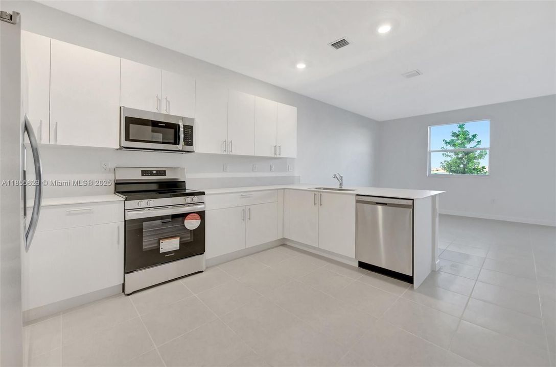 Active With Contract: $3,800 (4 beds, 2 baths, 1838 Square Feet)
