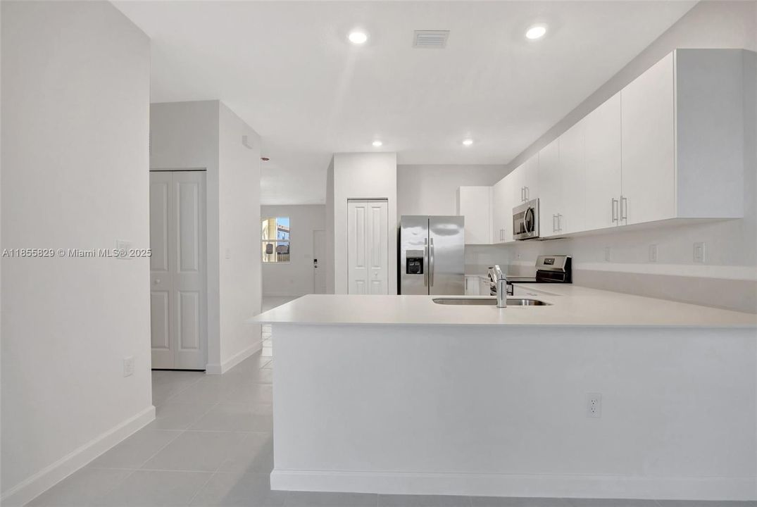 Active With Contract: $3,800 (4 beds, 2 baths, 1838 Square Feet)