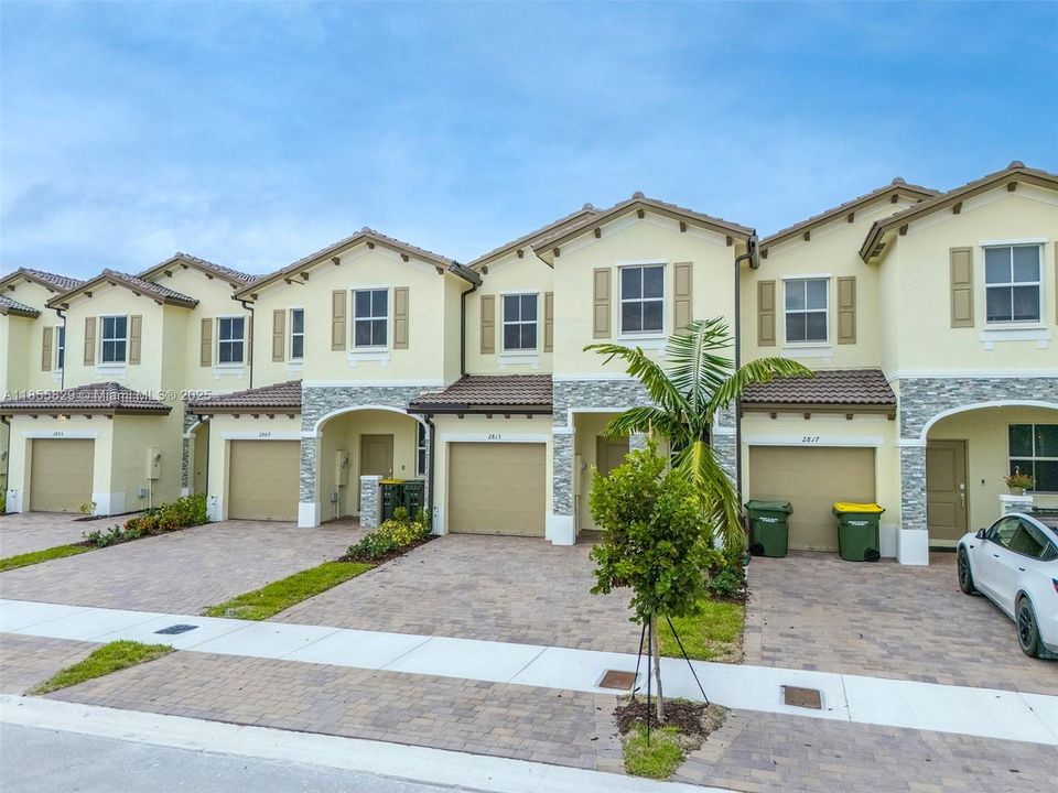 Active With Contract: $3,800 (4 beds, 2 baths, 1838 Square Feet)