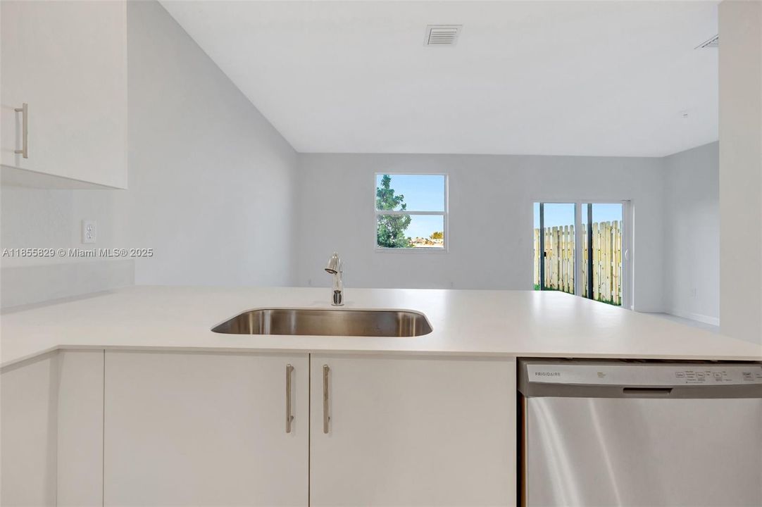 Active With Contract: $3,800 (4 beds, 2 baths, 1838 Square Feet)