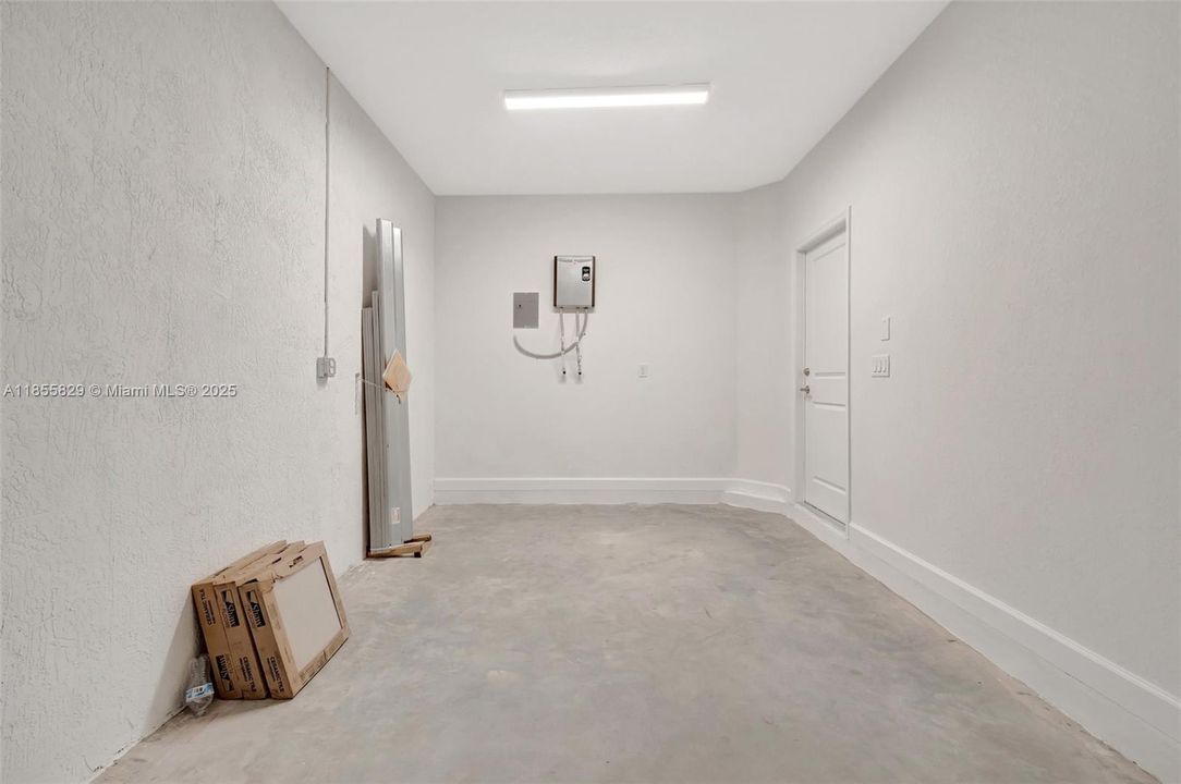 Active With Contract: $3,800 (4 beds, 2 baths, 1838 Square Feet)