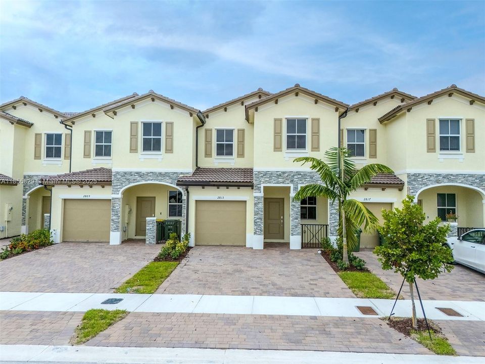 Active With Contract: $3,800 (4 beds, 2 baths, 1838 Square Feet)