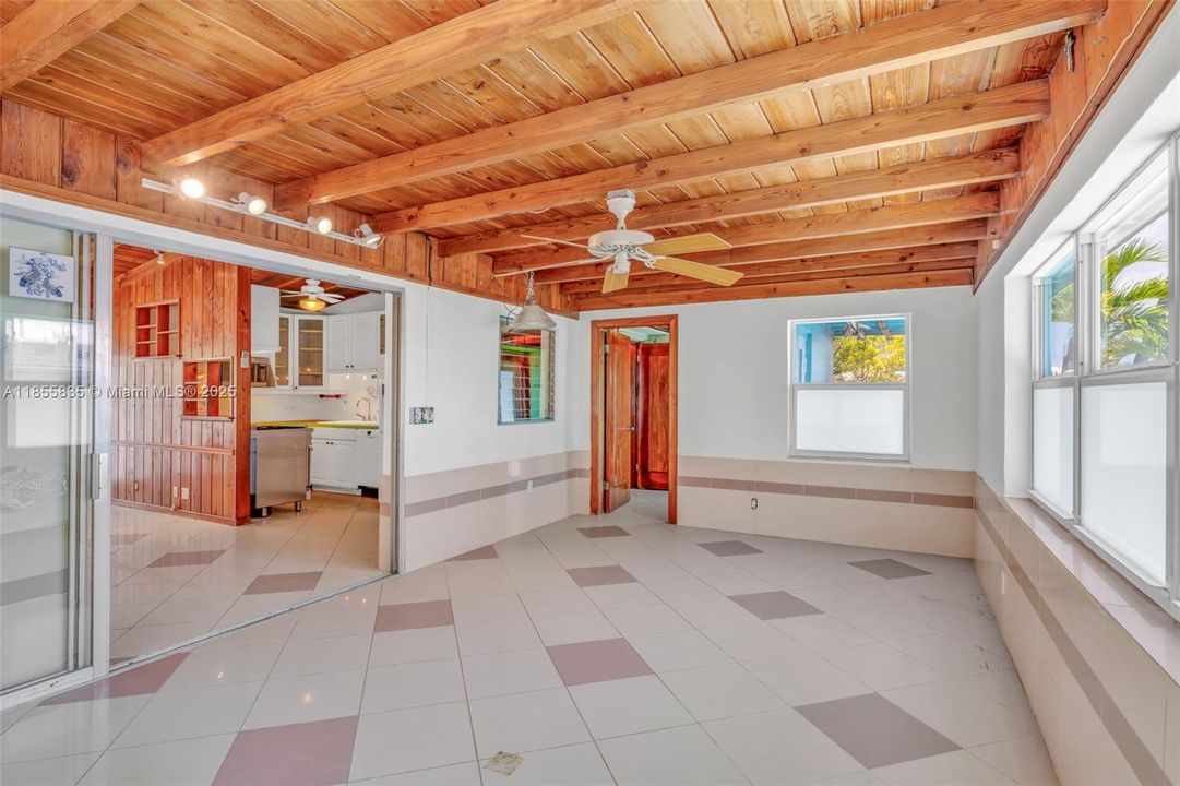 "flex" bedroom 2 could redesign into multi-purpose room, office, etc.