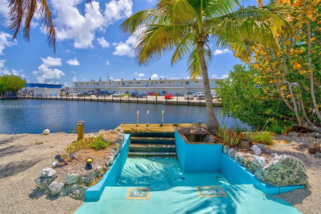 Lots of options here for docks, lifts, etc.