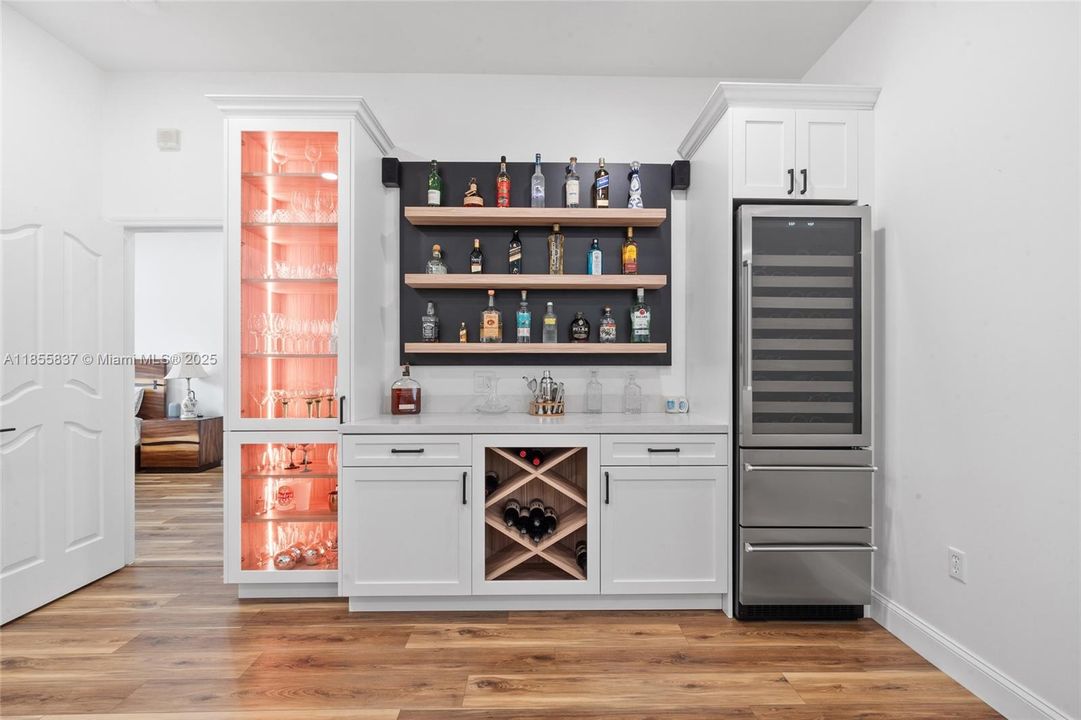 На продажу: $570,000 (4 спален, 3 ванн, 2118 Квадратных фут)