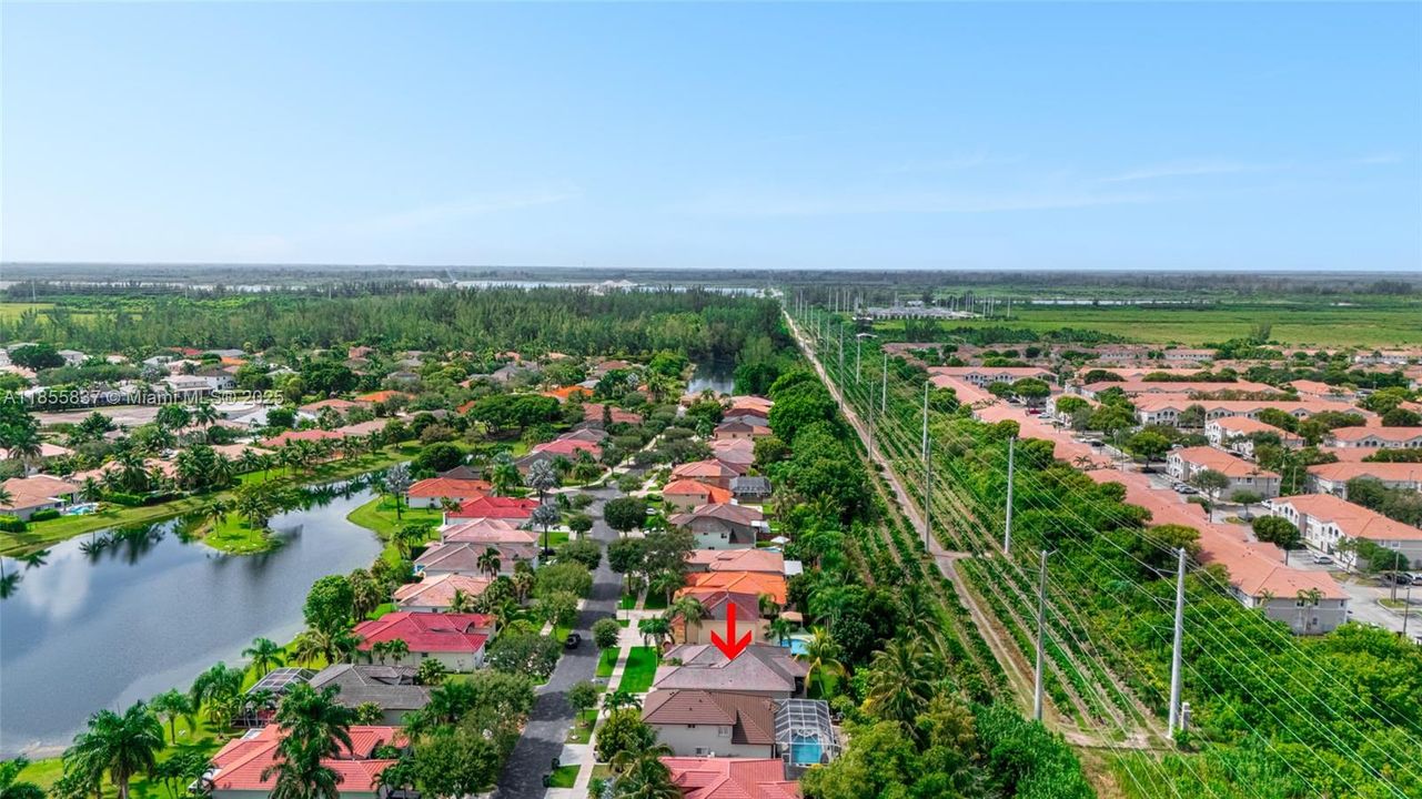 На продажу: $570,000 (4 спален, 3 ванн, 2118 Квадратных фут)