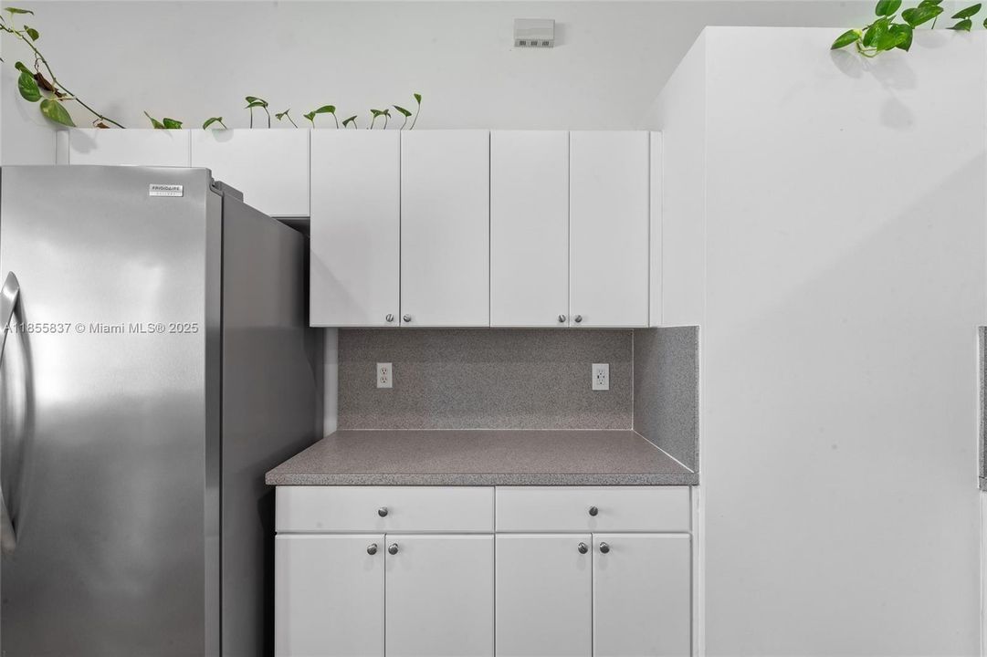 На продажу: $570,000 (4 спален, 3 ванн, 2118 Квадратных фут)