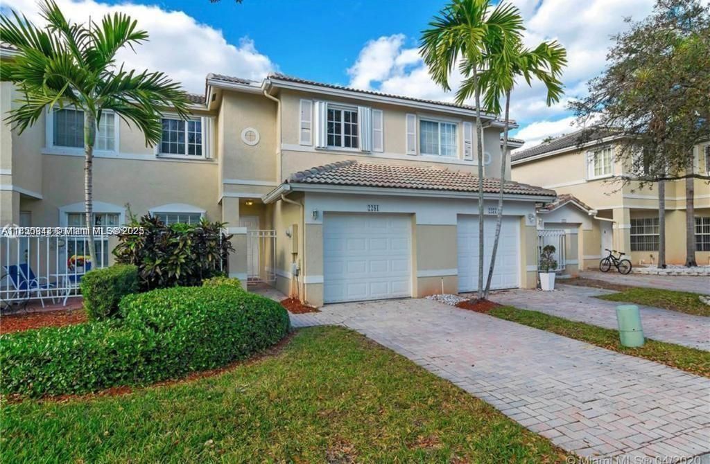 Active With Contract: $3,000 (3 beds, 2 baths, 1263 Square Feet)