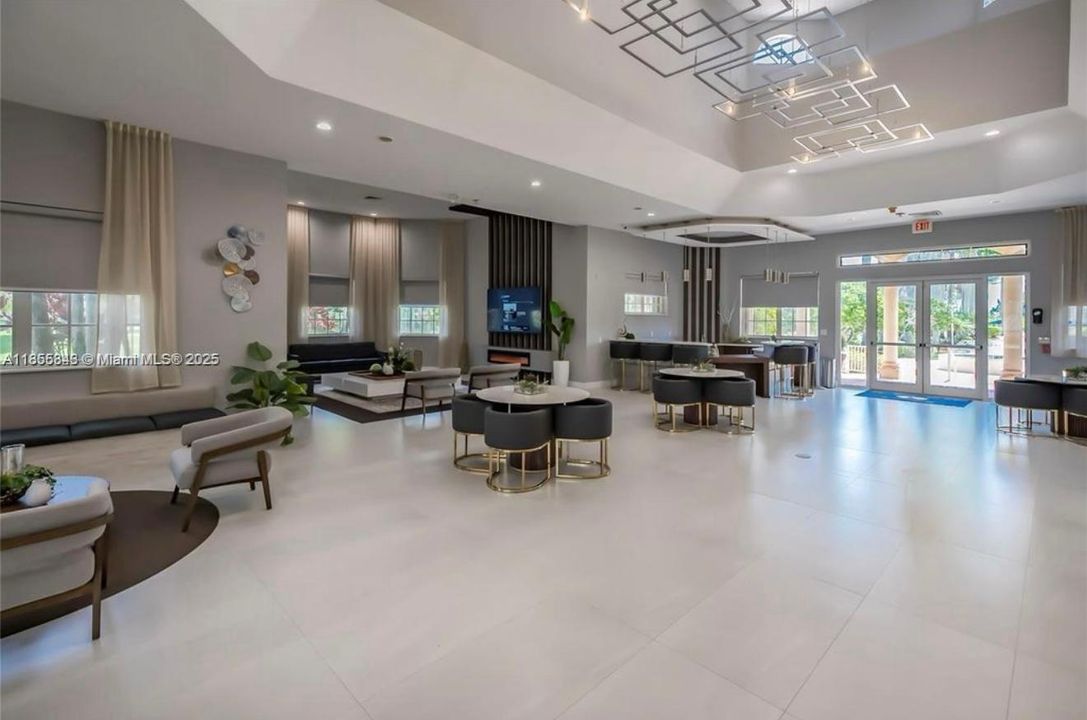 Active With Contract: $3,000 (3 beds, 2 baths, 1263 Square Feet)