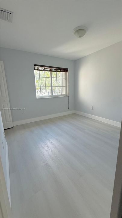 Active With Contract: $3,000 (3 beds, 2 baths, 1263 Square Feet)