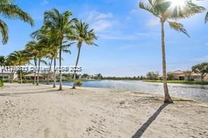 Active With Contract: $3,000 (3 beds, 2 baths, 1263 Square Feet)
