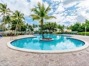 Active With Contract: $3,000 (3 beds, 2 baths, 1263 Square Feet)