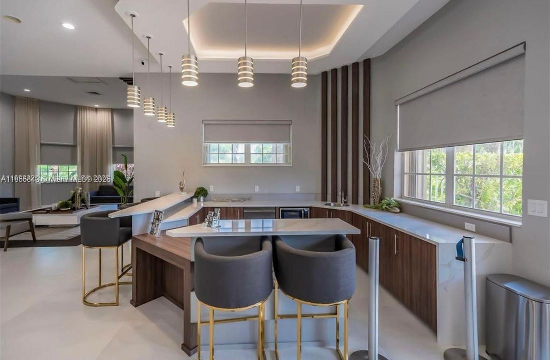 Active With Contract: $3,000 (3 beds, 2 baths, 1263 Square Feet)