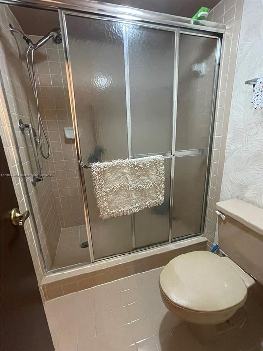 For Sale: $160,000 (2 beds, 2 baths, 1270 Square Feet)