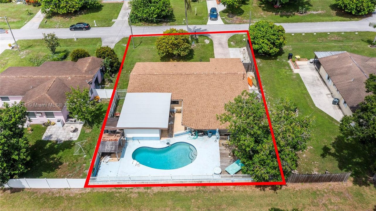 最近售出: $275,000 (3 贝兹, 2 浴室, 1678 平方英尺)