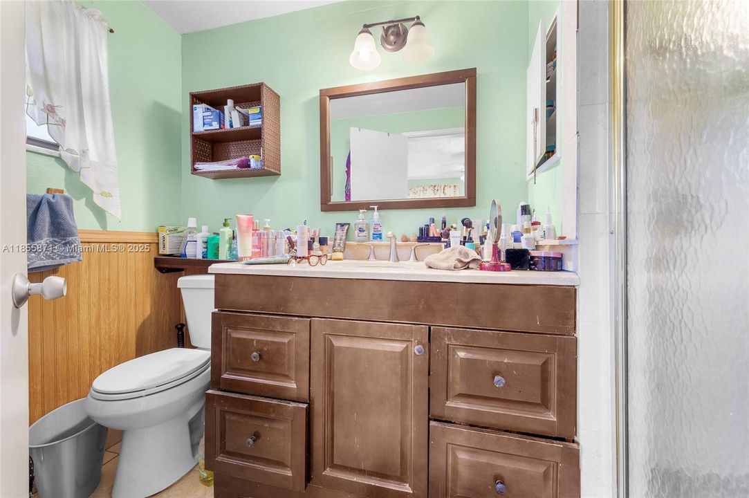 最近售出: $275,000 (3 贝兹, 2 浴室, 1678 平方英尺)