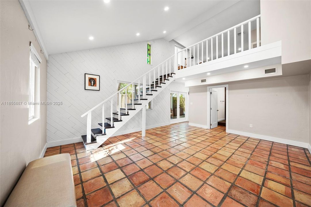 Activo con contrato: $2,699,000 (0 camas, 0 baños, 2819 Pies cuadrados)