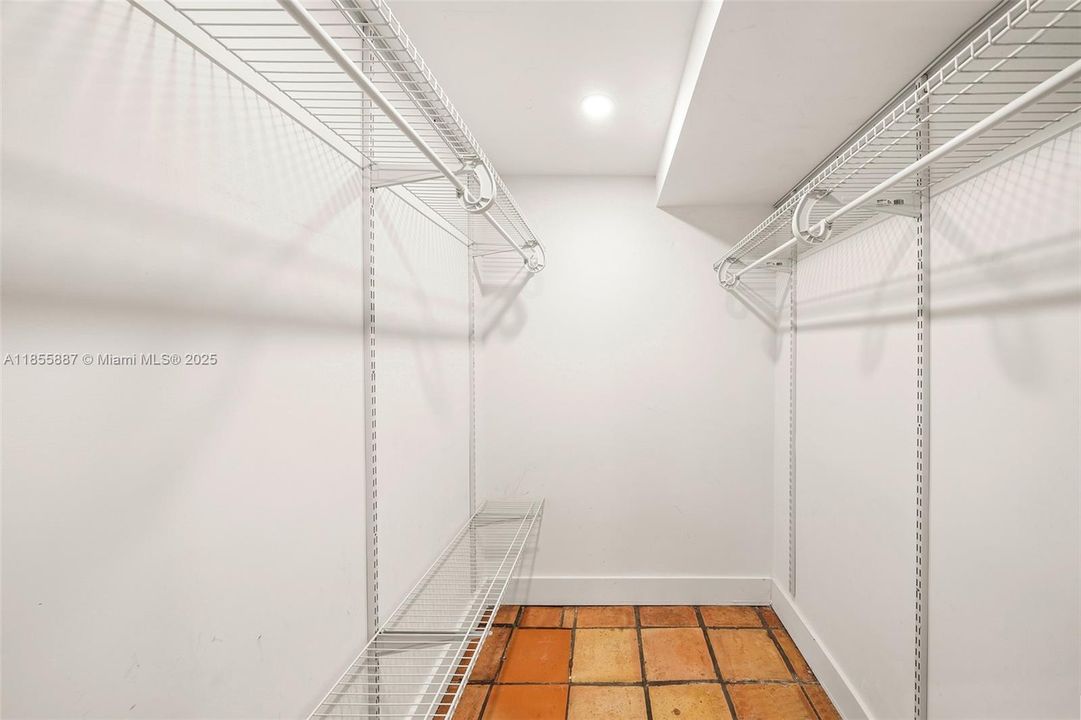 Activo con contrato: $2,699,000 (0 camas, 0 baños, 2819 Pies cuadrados)