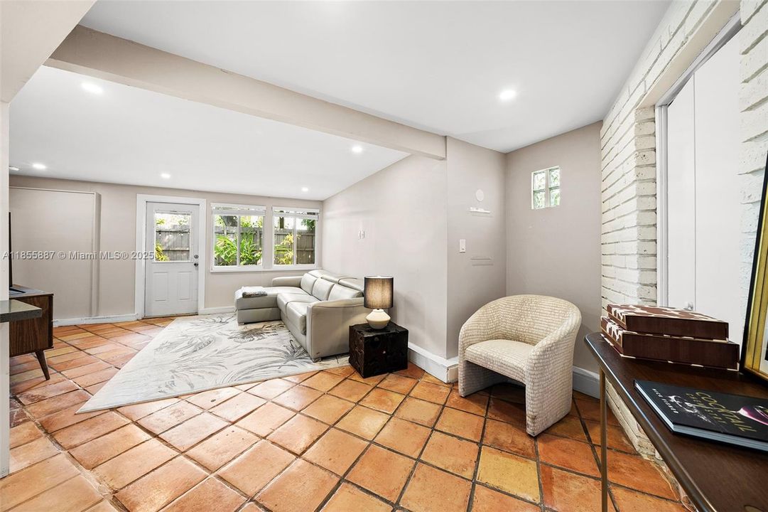 Activo con contrato: $2,699,000 (0 camas, 0 baños, 2819 Pies cuadrados)