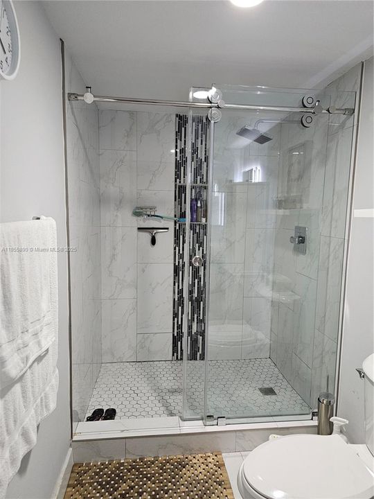 待售: $295,900 (2 贝兹, 1 浴室, 1075 平方英尺)