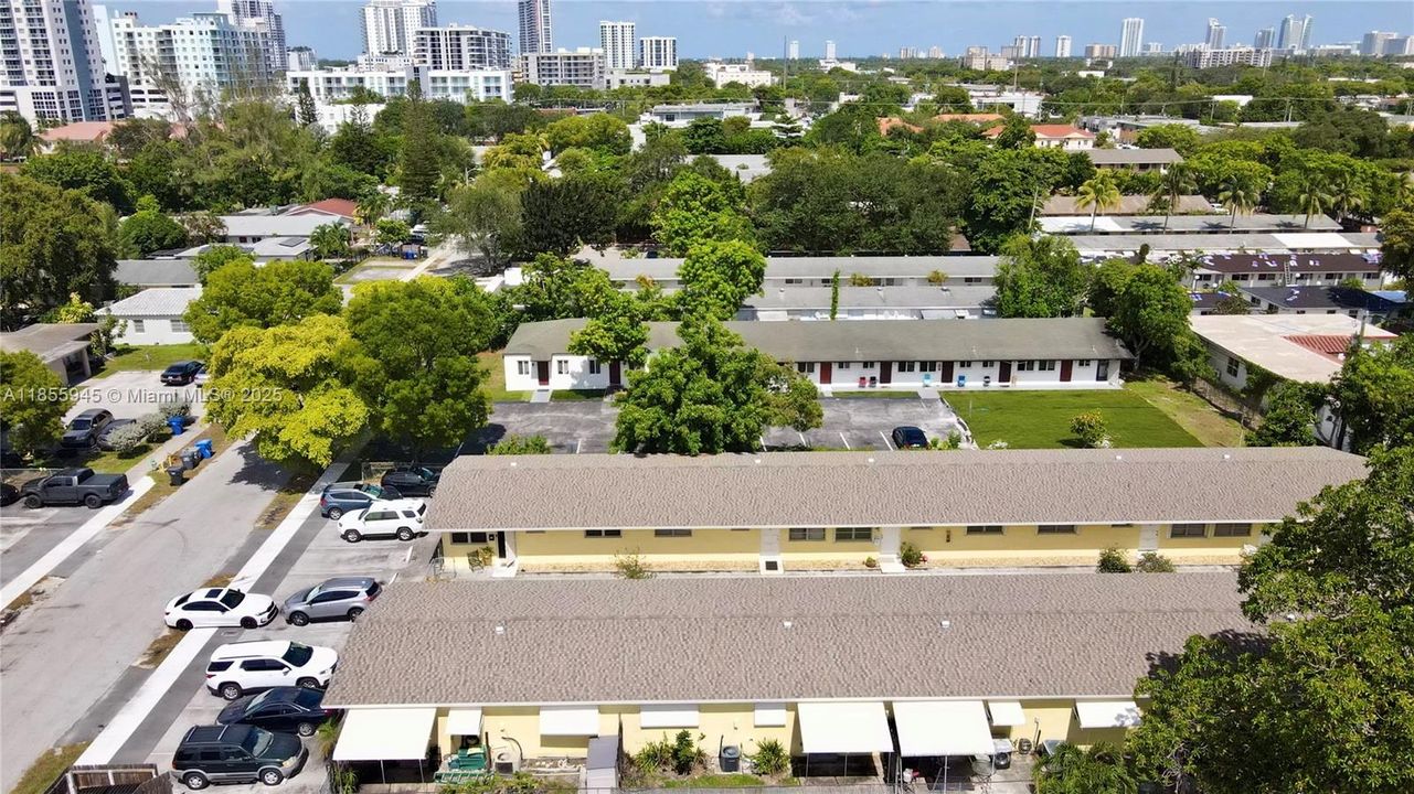 For Sale: $137,500 (2 beds, 1 baths, 746 Square Feet)