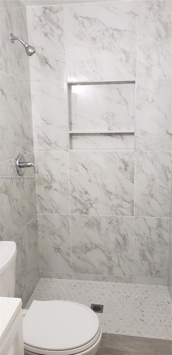 For Sale: $320,000 (3 beds, 3 baths, 1290 Square Feet)