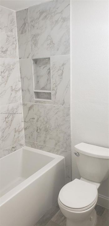 For Sale: $320,000 (3 beds, 3 baths, 1290 Square Feet)