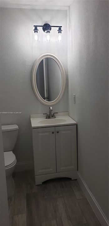 For Sale: $320,000 (3 beds, 3 baths, 1290 Square Feet)