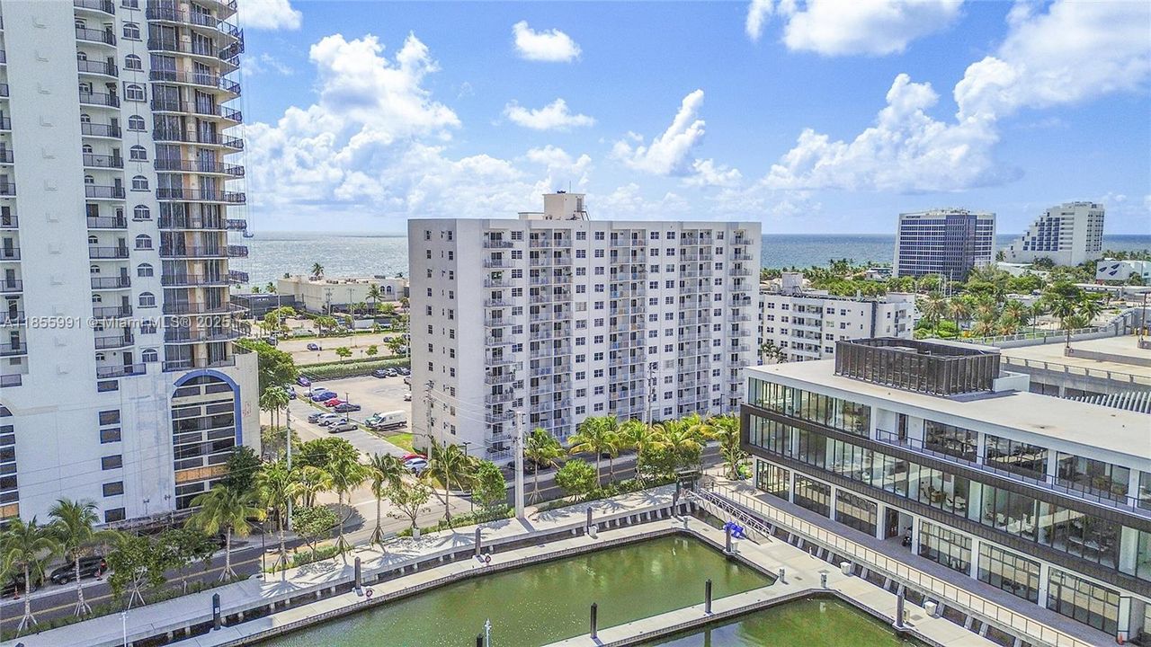 На продажу: $445,000 (2 спален, 1 ванн, 756 Квадратных фут)