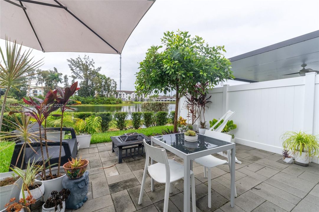 На продажу: $558,000 (3 спален, 2 ванн, 1344 Квадратных фут)