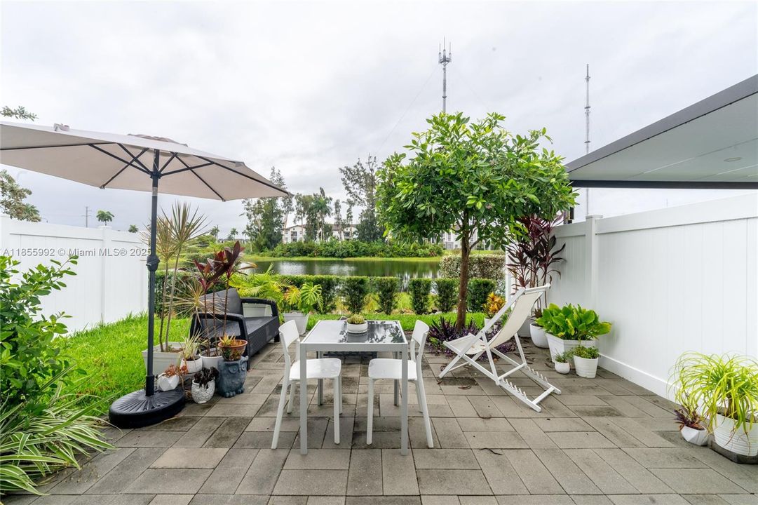 На продажу: $558,000 (3 спален, 2 ванн, 1344 Квадратных фут)