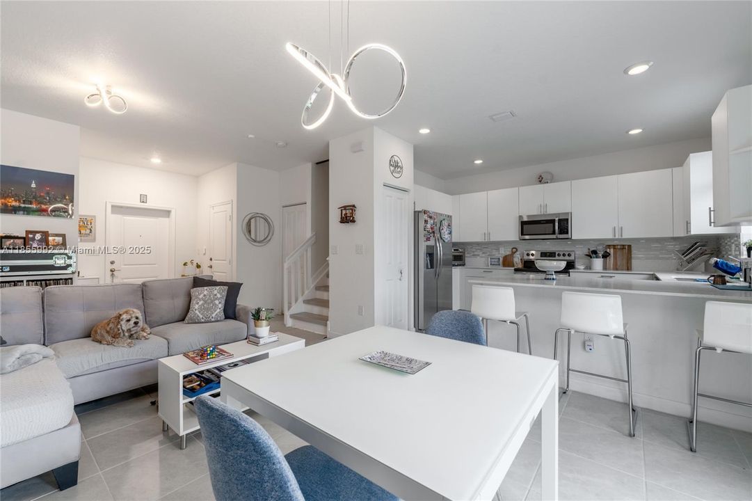 На продажу: $558,000 (3 спален, 2 ванн, 1344 Квадратных фут)