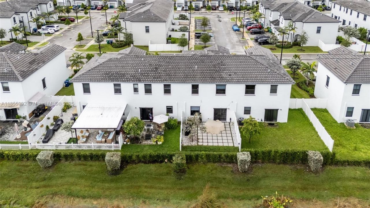 На продажу: $558,000 (3 спален, 2 ванн, 1344 Квадратных фут)